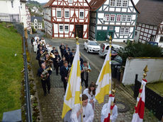 1. Heilige Kommunion in St. Crescentius (Foto: Karl-Franz Thiede)